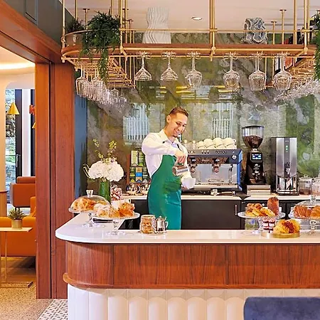 Отель The Chancery 4*